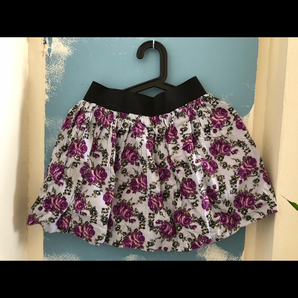 Elegant Mixed Flowers Apple Skirt